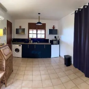  Hébergement de vacances Ti Sucrier Jaune - Douceur Caraibe Vue
